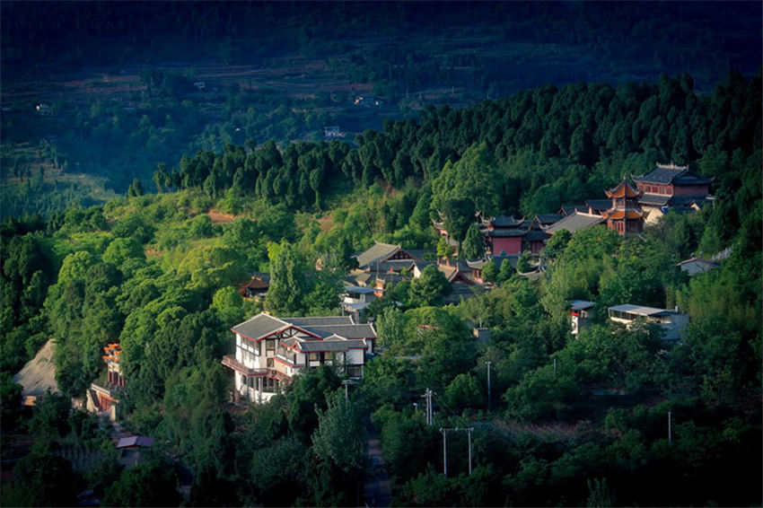 棲賢街道金堂山