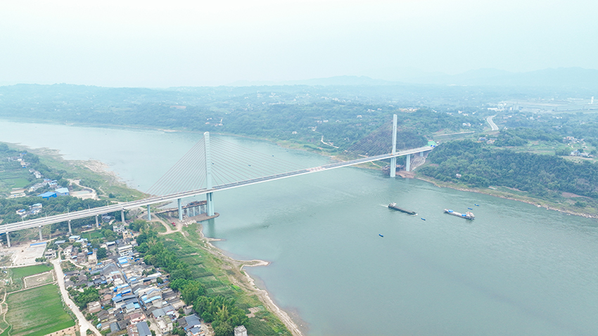 大橋建成后，惠及當(dāng)?shù)?0萬(wàn)群眾。蜀道集團(tuán)供圖