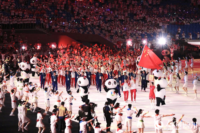 成都第31屆世界大學生夏季運動會開幕式現(xiàn)場。趙祖樂攝