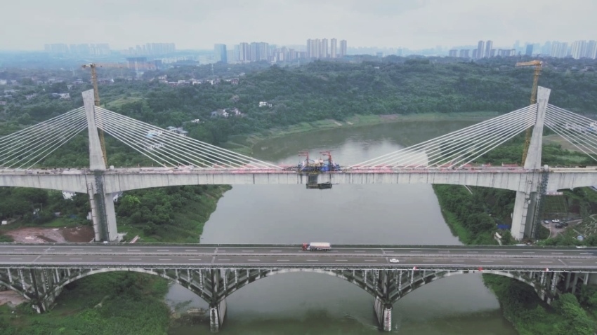 俯看大橋。蜀道集團(tuán)供圖